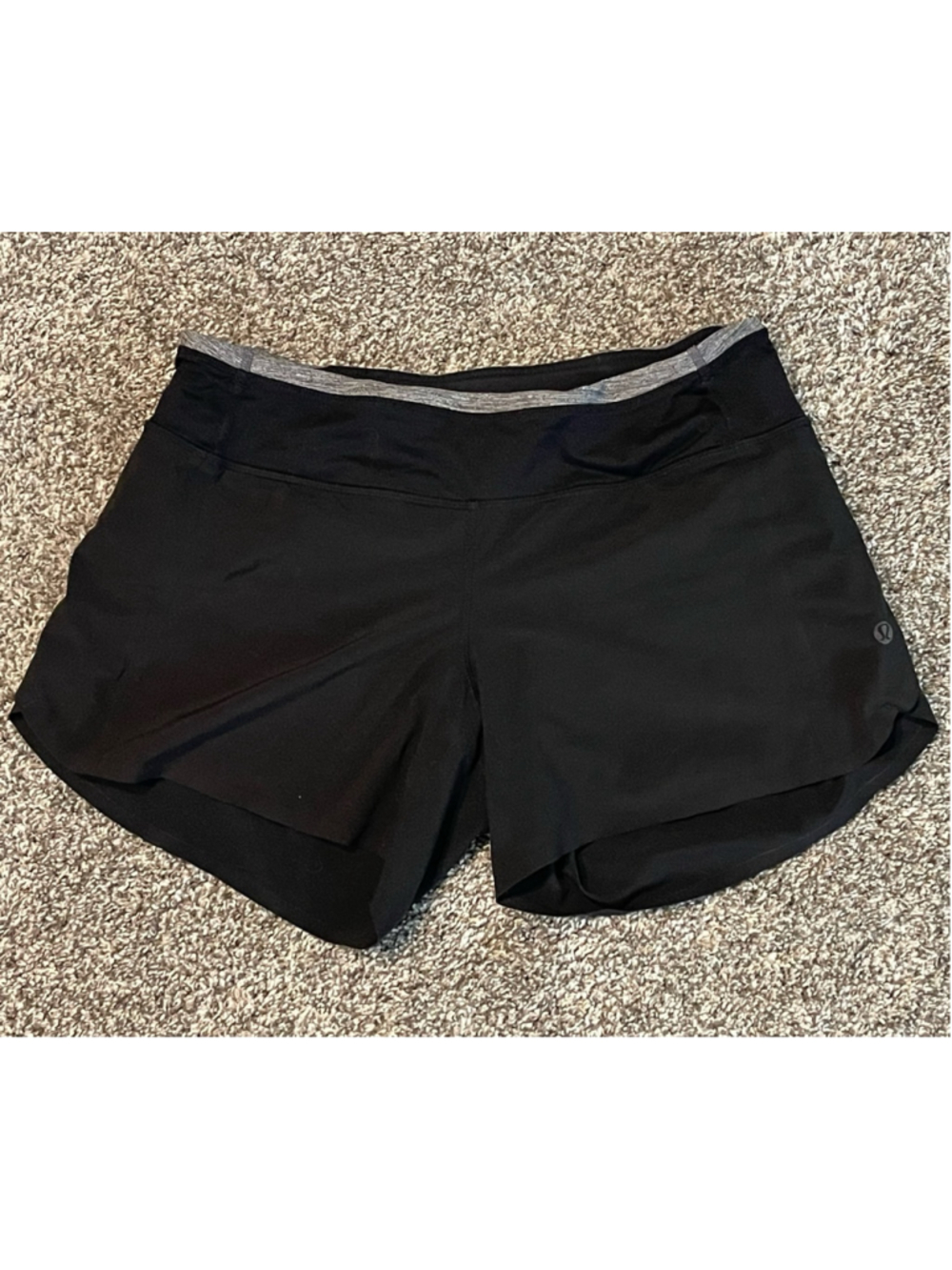 Lululemon Women’s Turbo Run Short, Black, Size 4, 4.5” Inseam, EUC